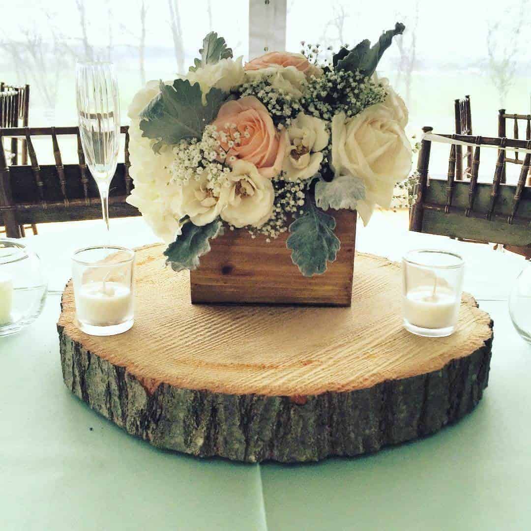 Rustic Wooden Box Centerpiece Décor with an Earthy Touch