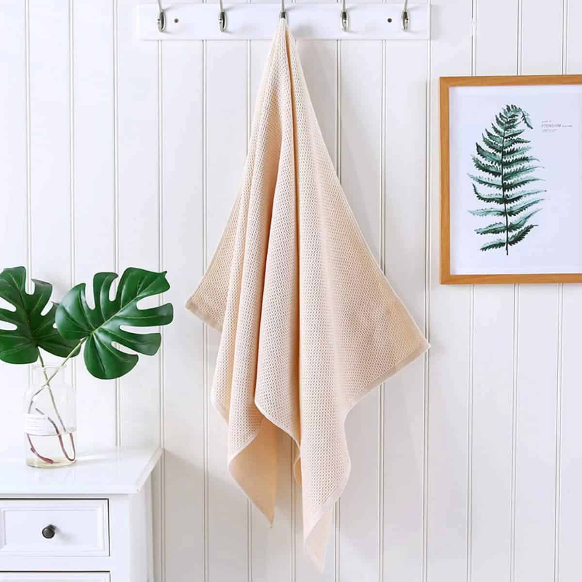 Lightweight Knit Bath Towel Set by CC CAIHONG