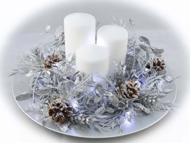 Glowing Wreath Plate and Pillar Candles