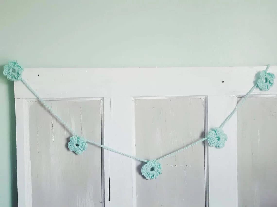 Crocheted Soft Blue Flower Garland Yarn Strand