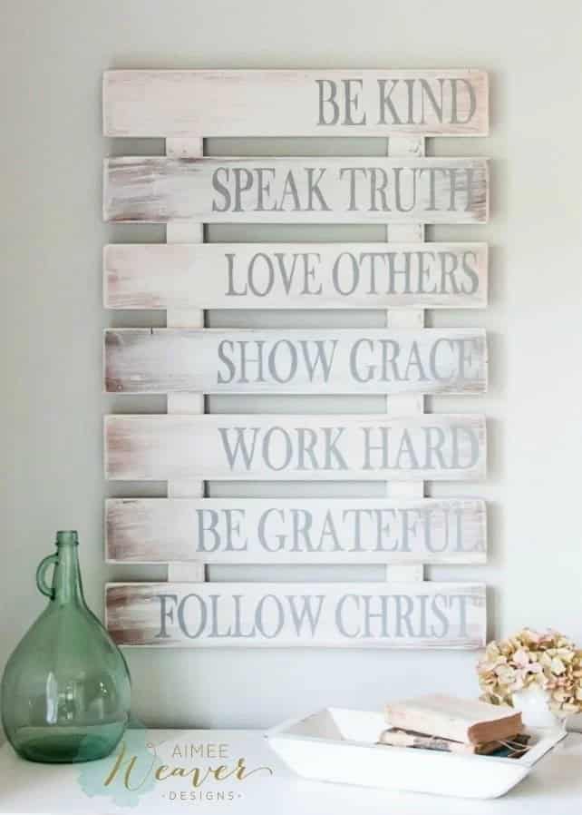 Recycled Pallet Family Rules Wood Sign Décor