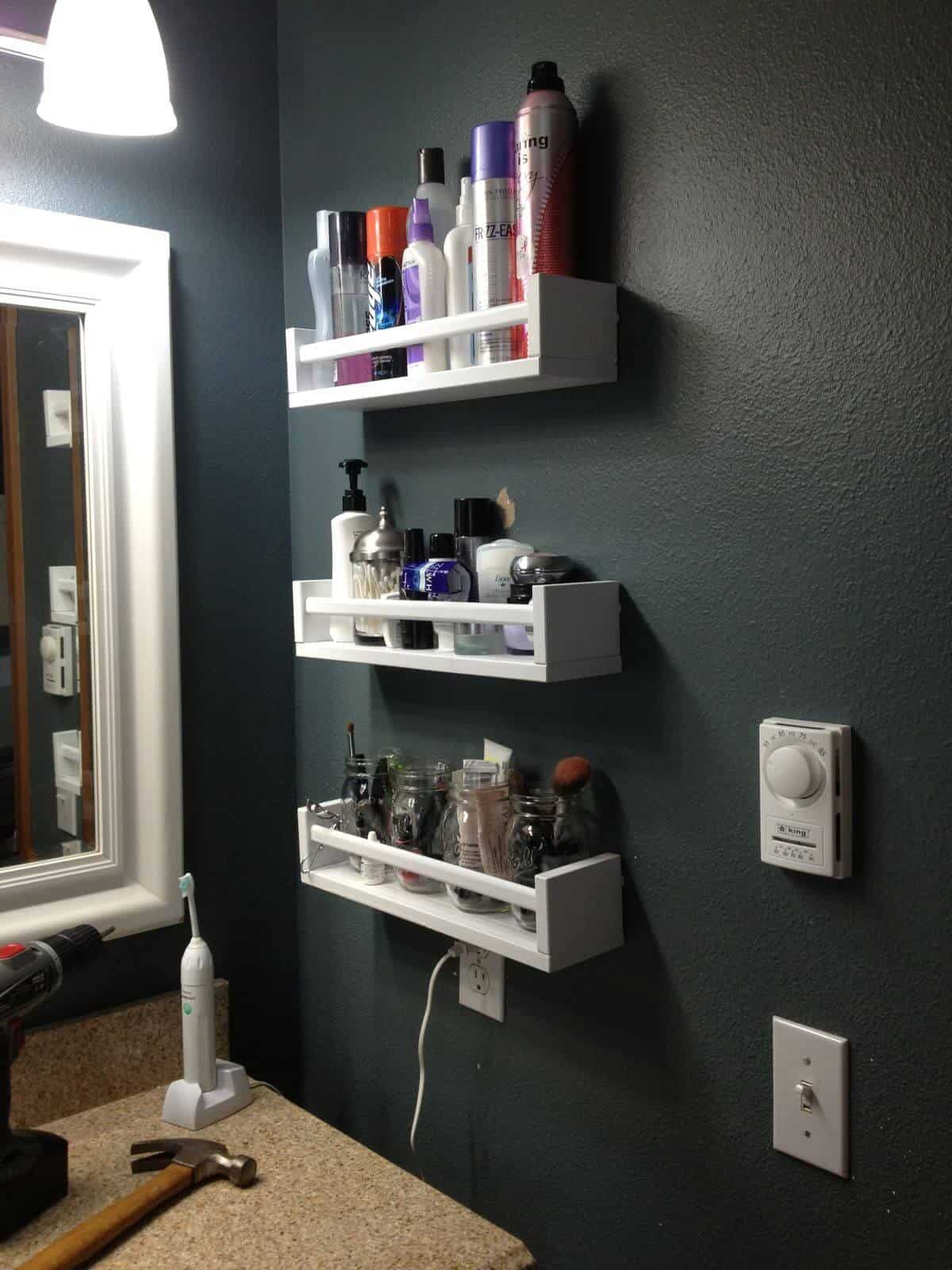 Cheap and Easy DIY Shelves