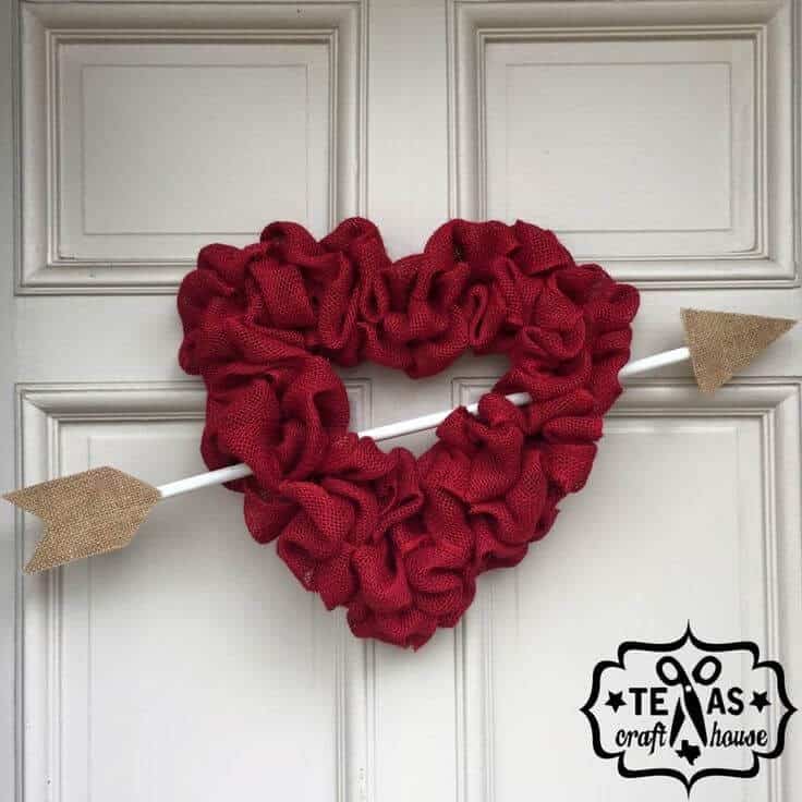 Cupid’s Heart Wreath in Scrunchy Red Burlap