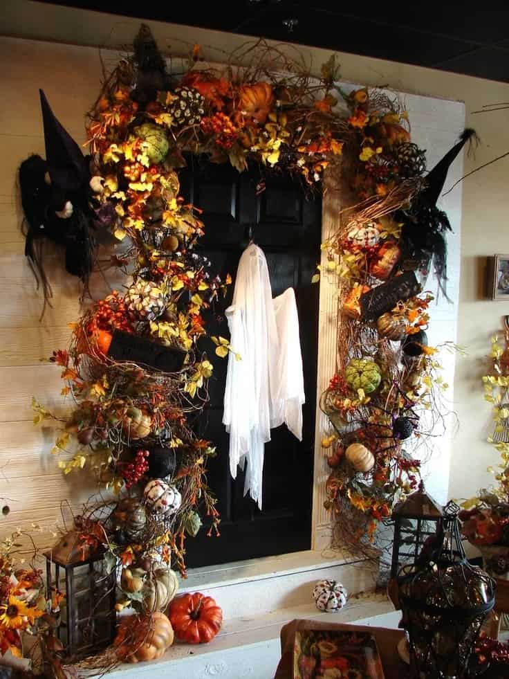 Spooky Ghost Halloween Door Décor