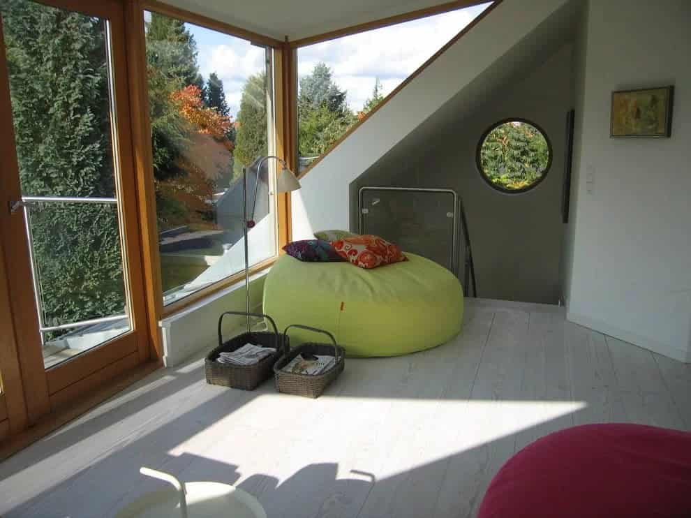 Modern Love Sac Reading Space in Nature