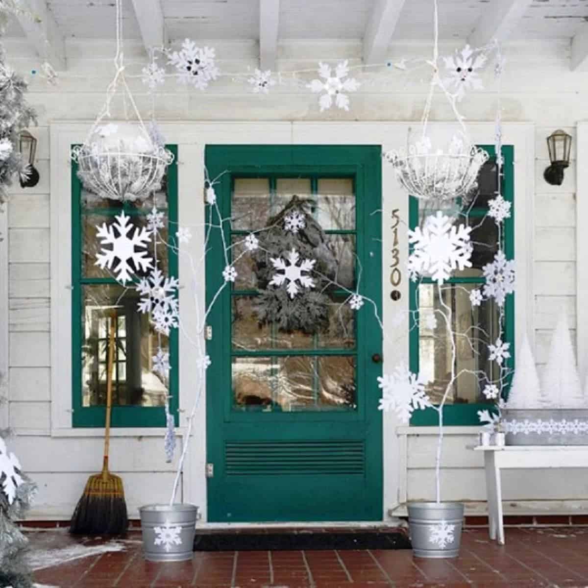 A Sea Of Snowflakes Front Door Christmas Decoration