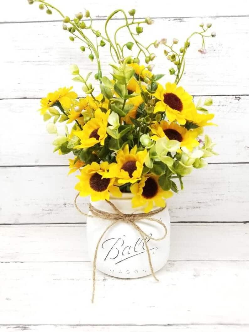 Pint Sized Jar with Small Sunflowers