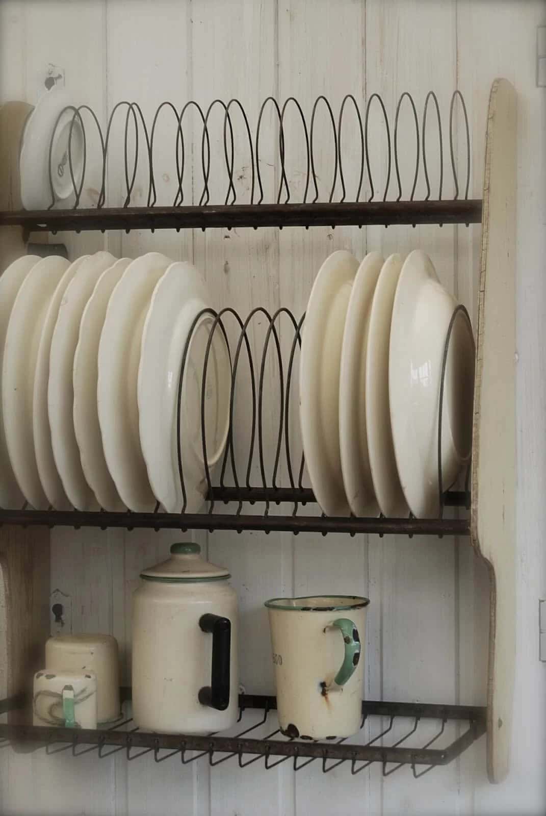 Attractive Organization with Wire Plate Racks