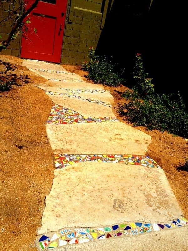 Fun and Cheap Stepping Stone Idea