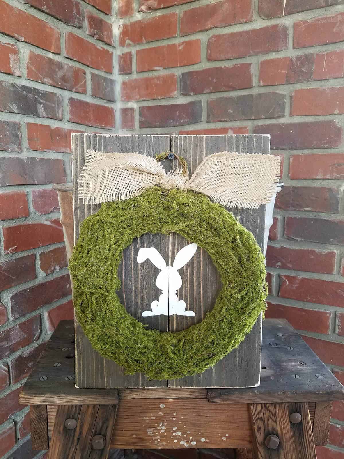 Flop-Eared Bunny Moss Wreath with Burlap Bow