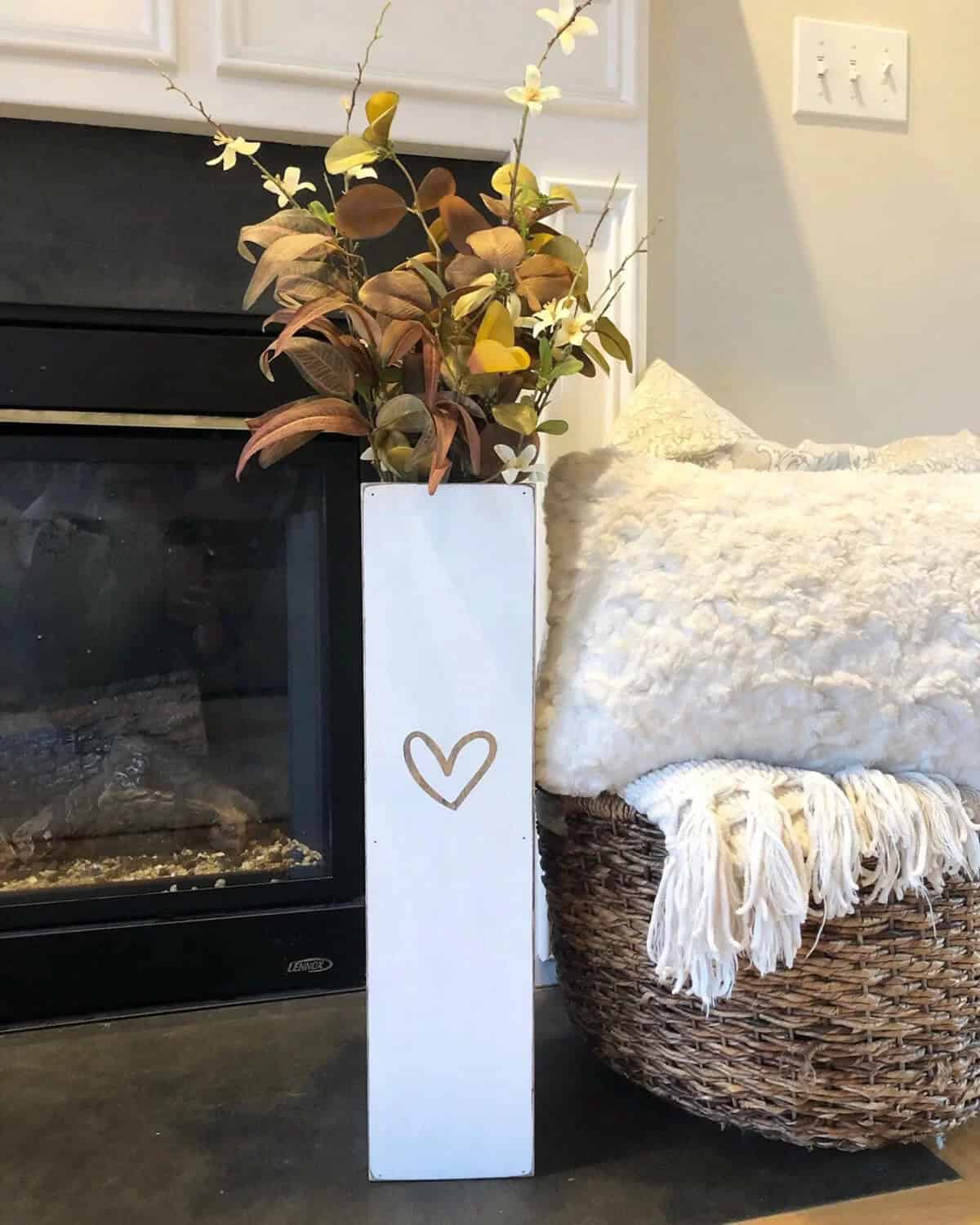 White-Painted Wooden Post Farmhouse Vase