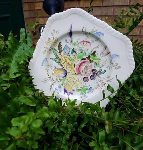 Plant Upgrade with Vintage Floral Plates