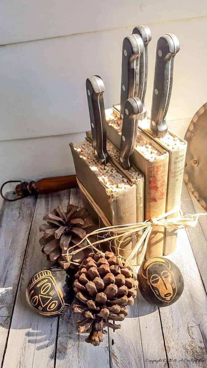 Farmhouse Style Old Books Knife Block