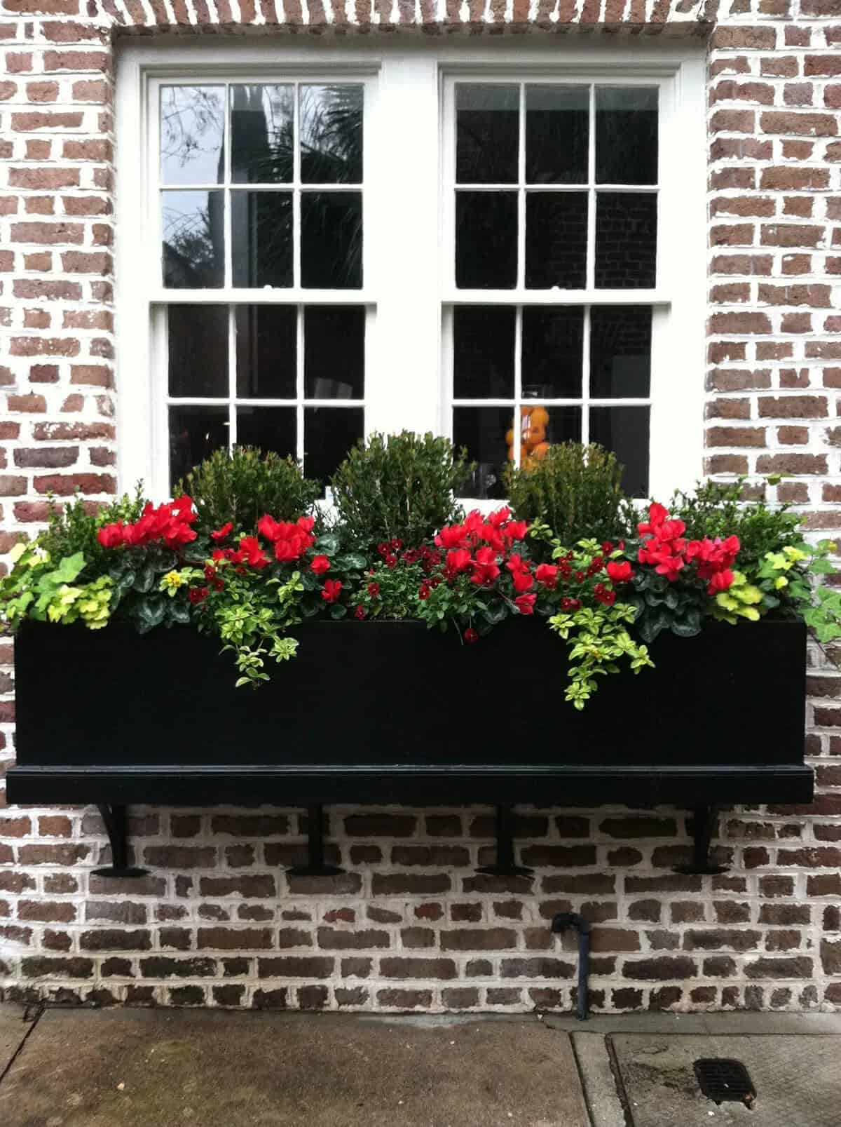 Country Traditional Black-on-brick Flower Box