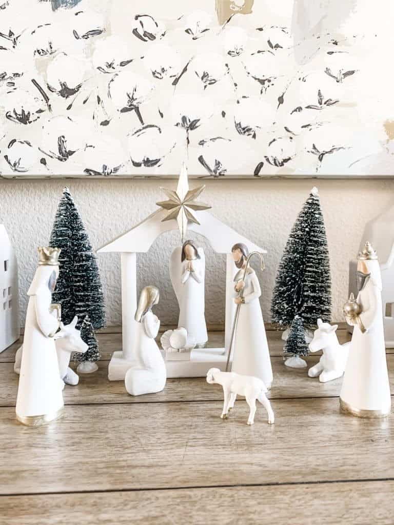 Stunning Miniature Christmas Village Decoration