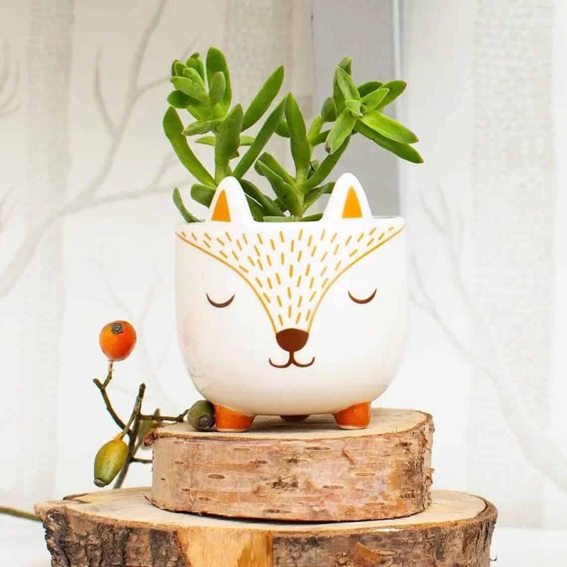 Small Doodled Fox Dolomite Planter