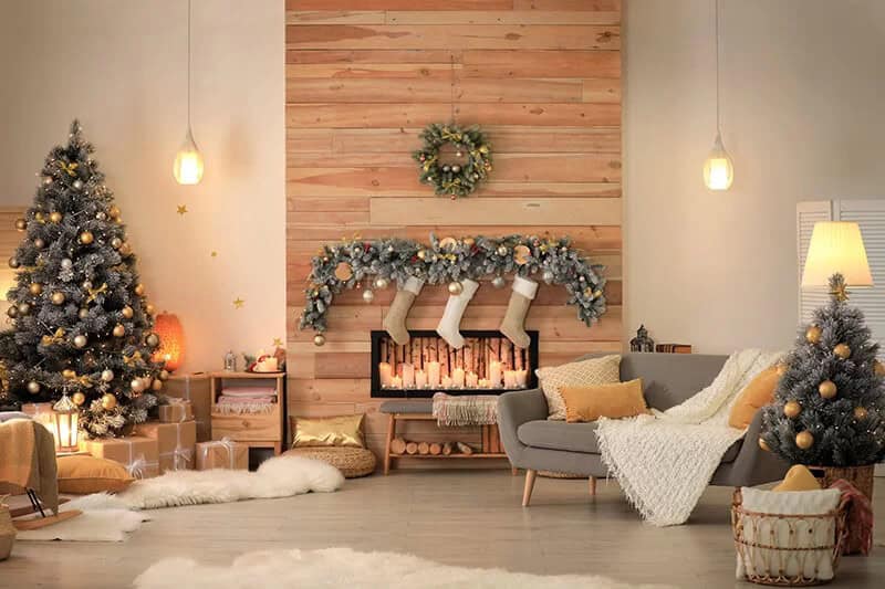 How to attach Christmas decorations to the wall?