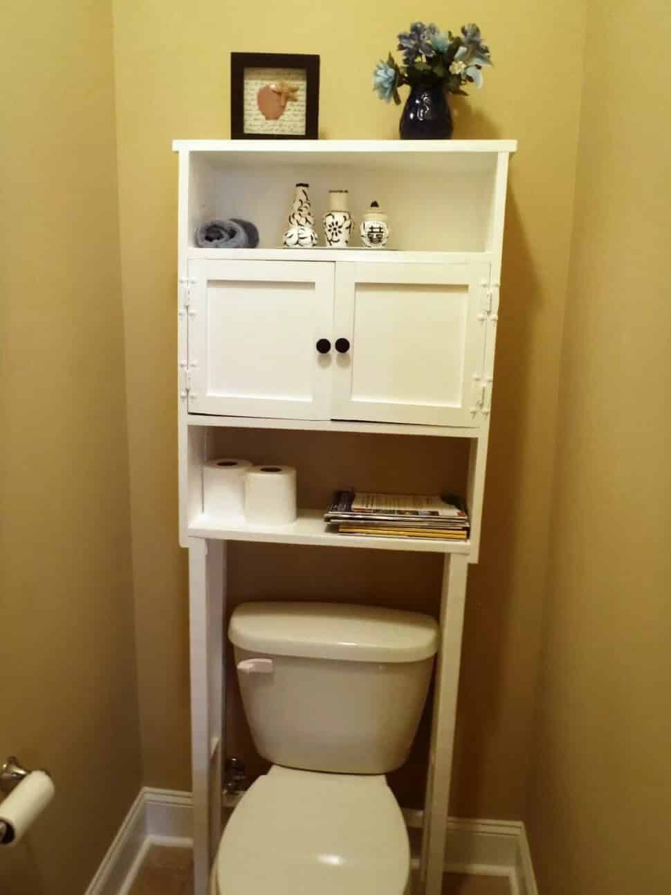 Cheap but Chic Vertical Bathroom Organizer