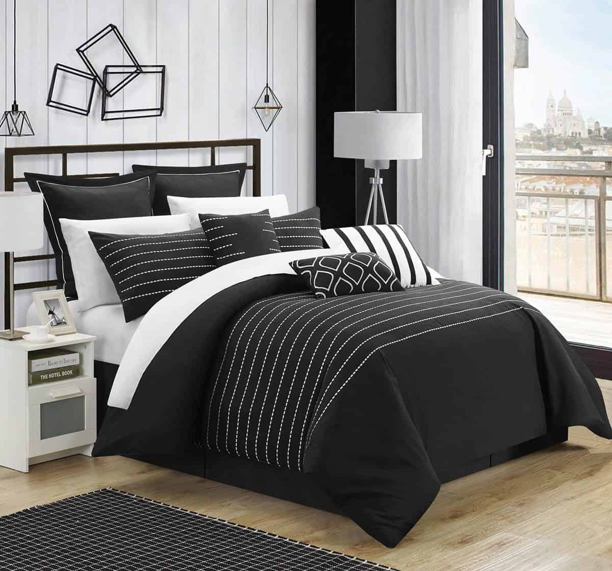 White and Black Bedroom Ideas