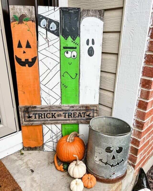 Wooden Painted Halloween Faces Setup