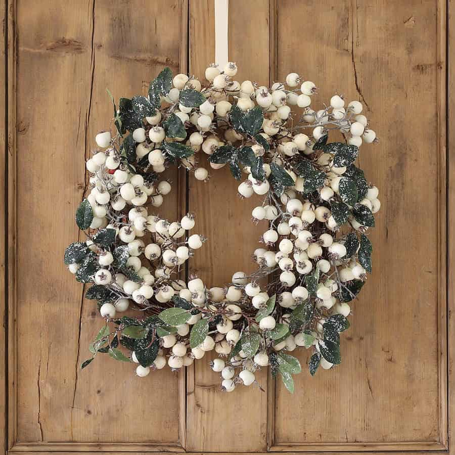 Natural, Rustic Christmas Wreath Ideas