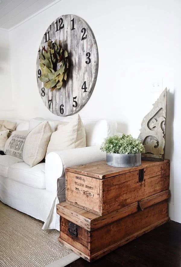 An Elegant Driftwood Lockbox Room