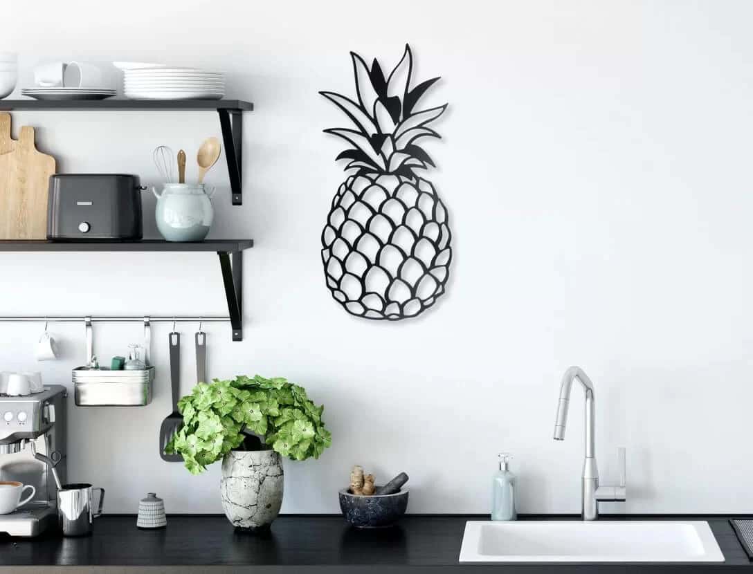 Tropical Apanda Metal Pineapple Wall Art